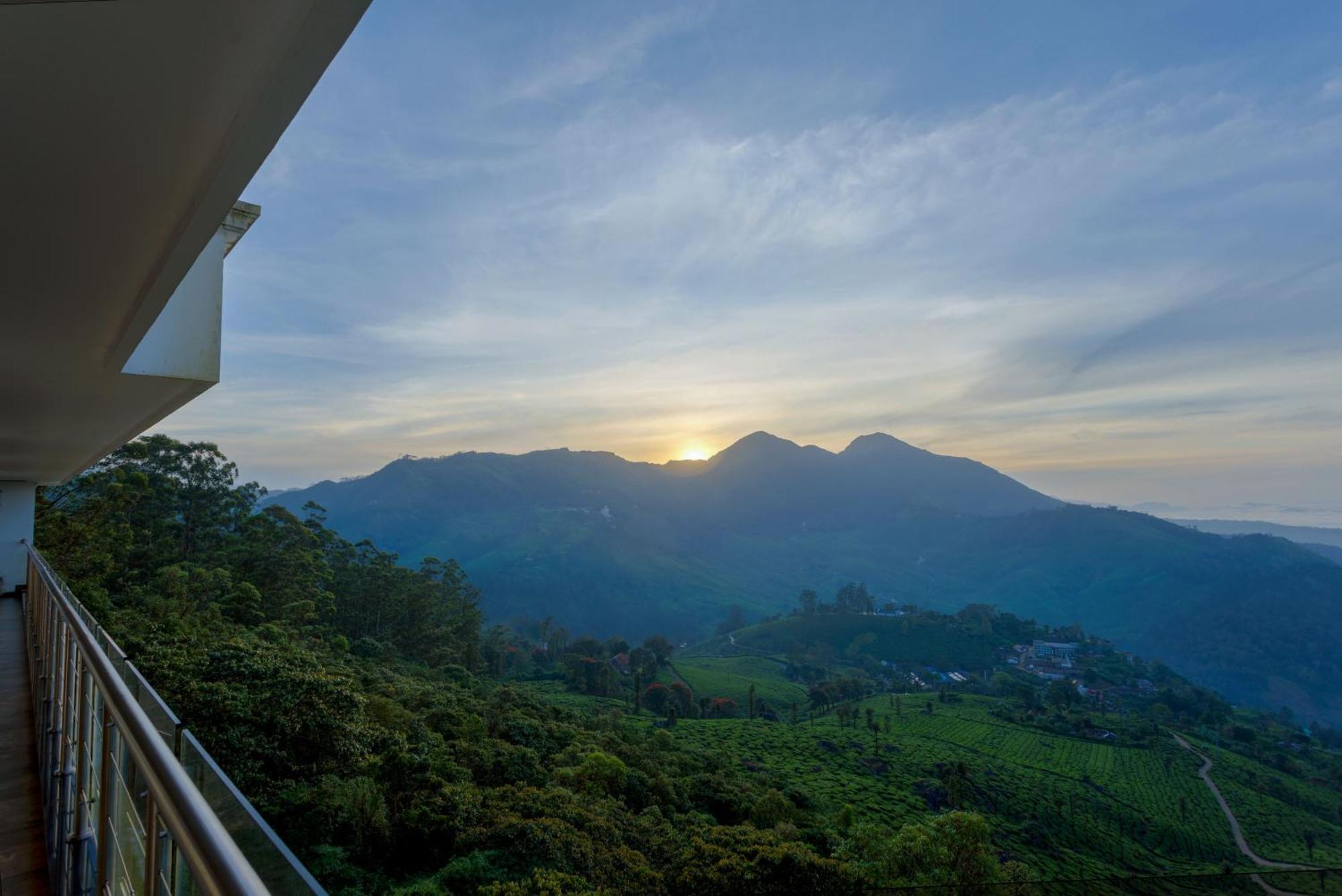Amber Dale Luxury Hotel & Spa, มุนนาร์ ภายนอก รูปภาพ