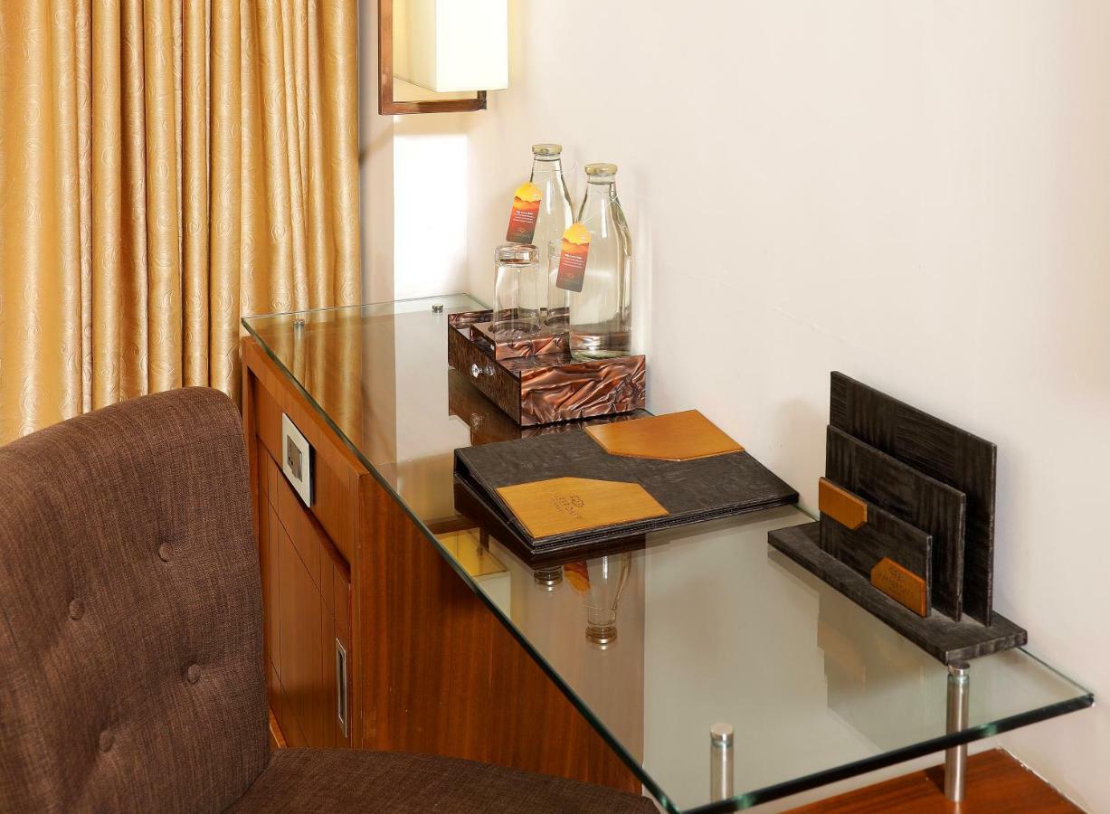 Amber Dale Luxury Hotel & Spa, มุนนาร์ ภายนอก รูปภาพ